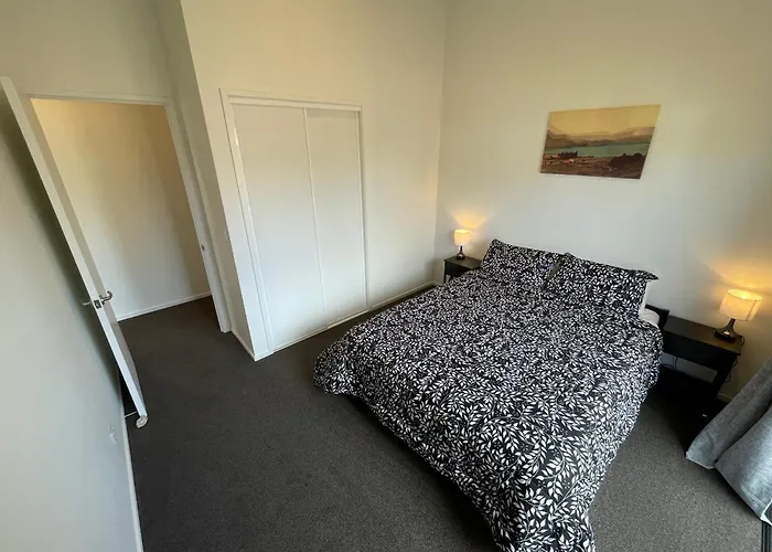 Easy-living With Views * Wanaka